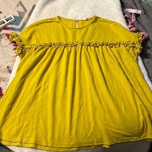 Womens flowy top. Mustard yellow. Womens S but flowy so depends on the look